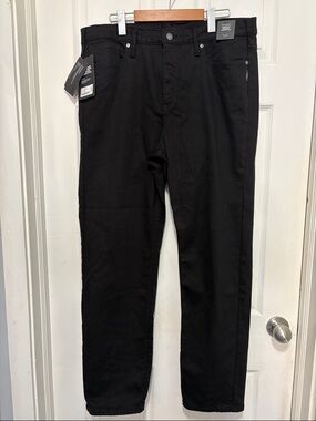 NWT Silver Infinite Fit High Rise Straight Leg Black Jeans